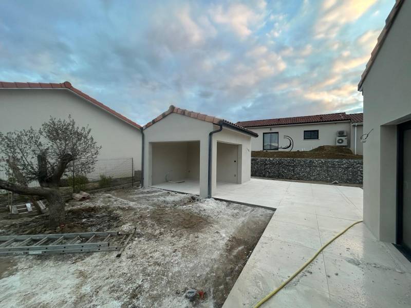 Ravalement de façade à Tournefeuille sur une maison neuve
