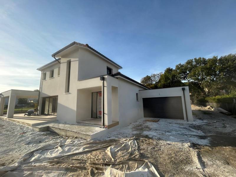 Ravalement de façade La finition grattée : un choix idéal pour une maison neuve