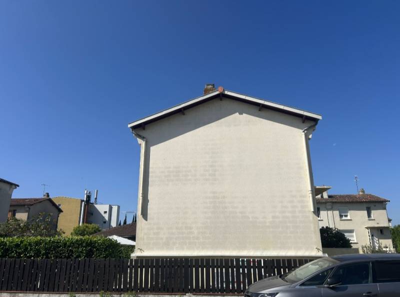 Chantier d’isolation par l’extérieur avec enduit de finition, confort thermique et esthétique à Cugnaux, secteur Toulouse