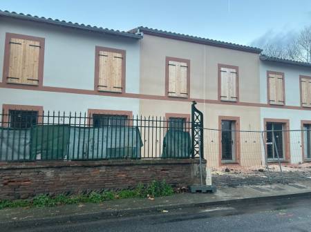 Notre zone d'activité pour ce service Devis gratuit pour un ravalement extérieur complet avec peinture Tollens résistante aux intempéries sur façade exposée à